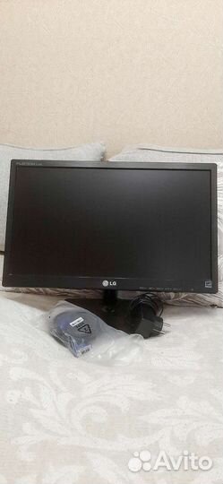 Монитор lg flatron e 1942