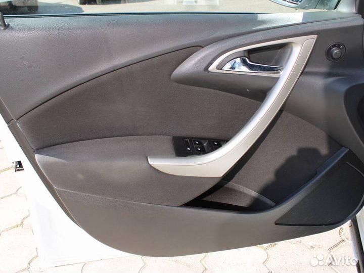 Opel Astra 1.6 AT, 2011, 180 000 км