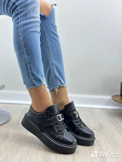 Кроссовки весна 39 маломеры