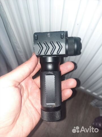 Рукоятка тактическая с фонарем