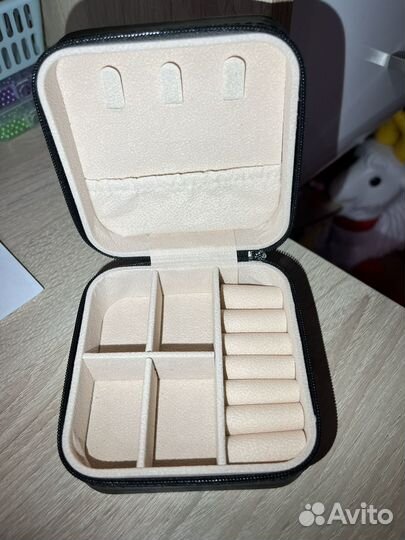 Шкатулка для украшений