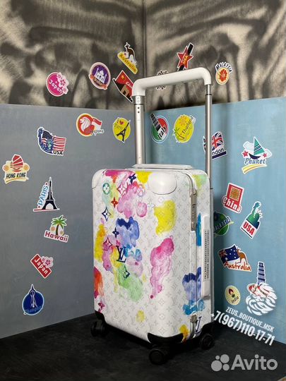 Чемодан на колесах Hermes