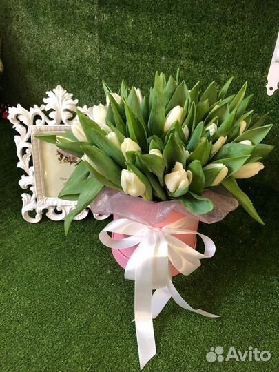 Тюльпаны в коробке