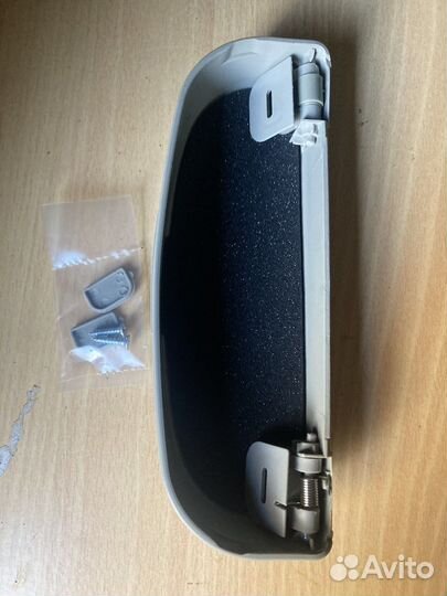 Очечник автомобильный