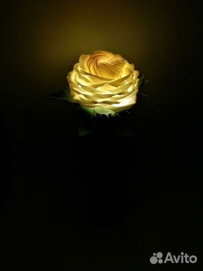 Светильник винтовая роза