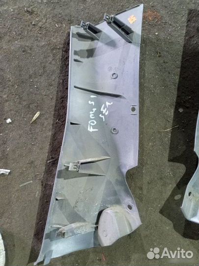 Накладки стоек Ford Focus