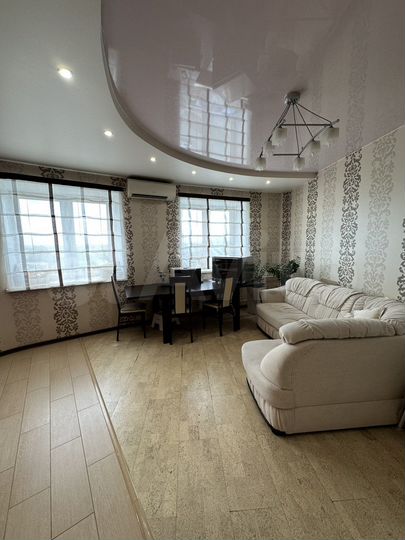 2-к. квартира, 80,4 м², 7/7 эт.