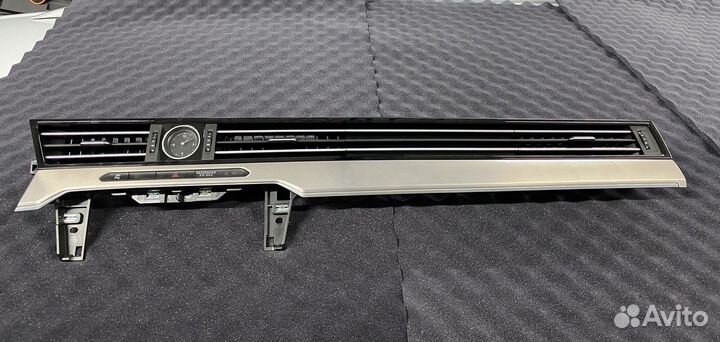 Декор, планка vw passat b8 с кнопками часами