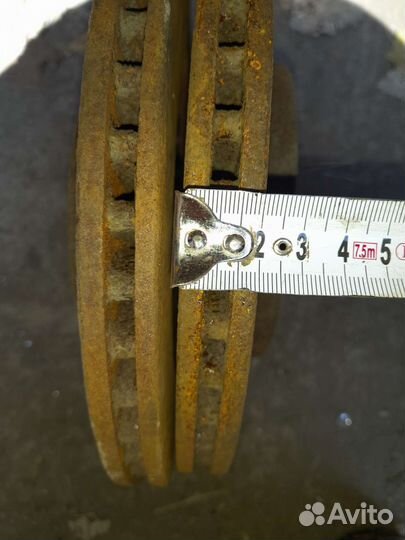 Тормозной диск на Honda jazz 2005-2008