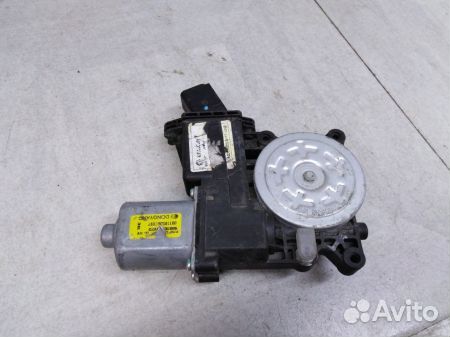 Моторчик переднего правого стеклоподъемника