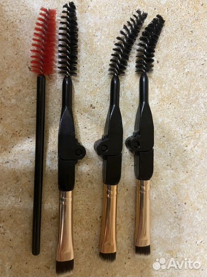 Расческа для рестниц