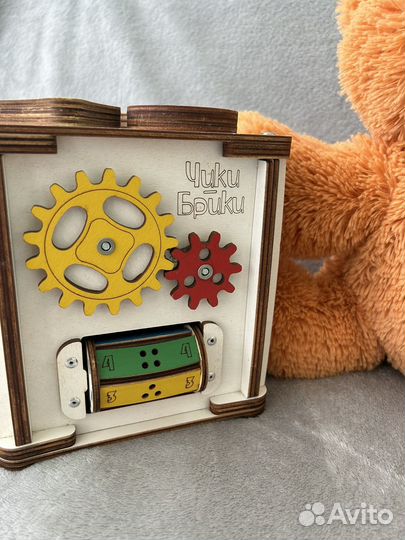 Бизиборд для малыша