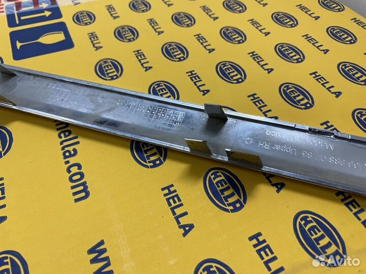 Хром верхний левый решетки радиатора mercedes benz