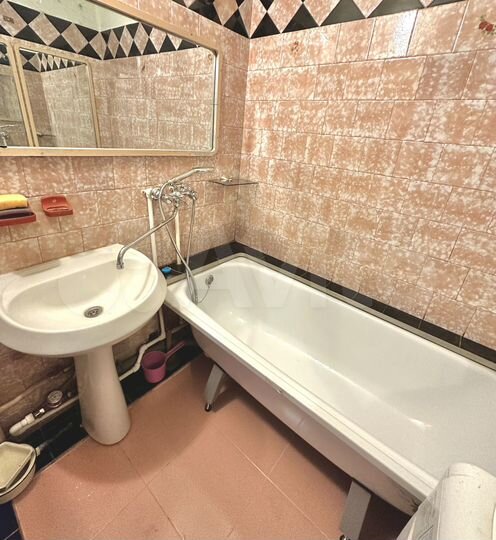 2-к. квартира, 51 м², 4/9 эт.