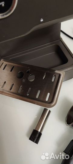 Кофеварка рожковая (она же Kitfort кт-7124)