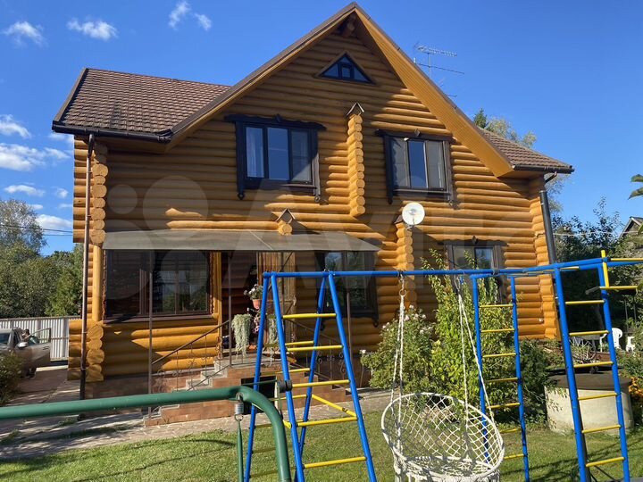 Дом 207 м² на участке 7,5 сот.