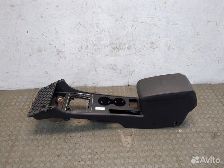 Консоль салона Volkswagen Passat 8 2015, 2018