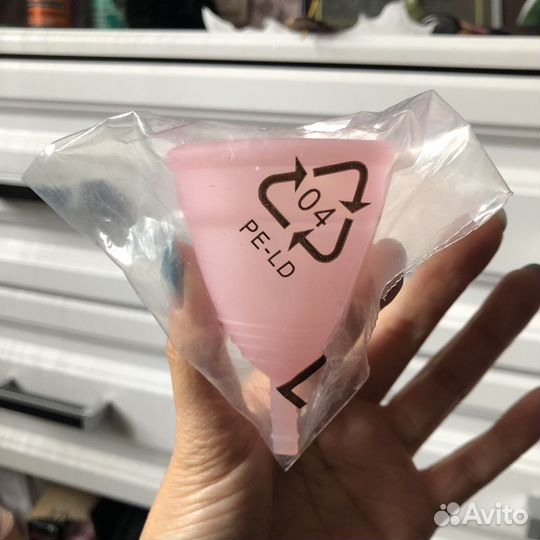 Менструальная чаша новая