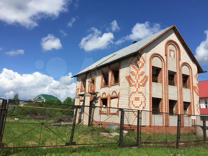 Дом 195 м² на участке 10,6 сот.