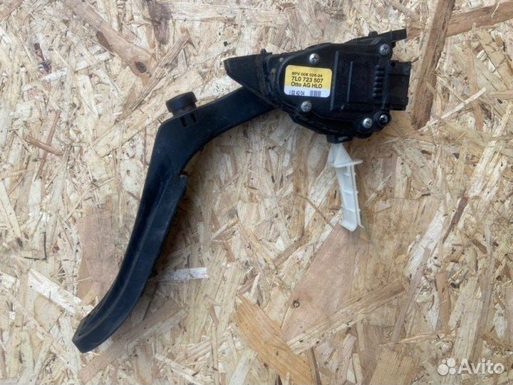 Педаль газа Porsche Cayenne 955 4.5 2004