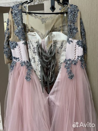 Вечернее платье