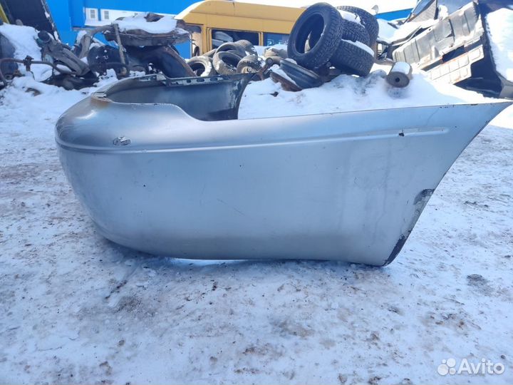 Бампер задний Toyota Corolla e10