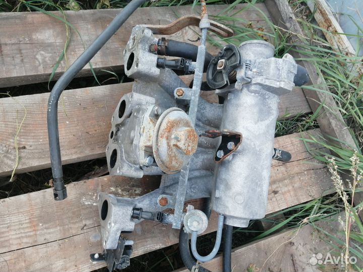 Коллектор впускной и выпускной