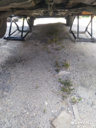 Миниподъемник для легкового автомобиля