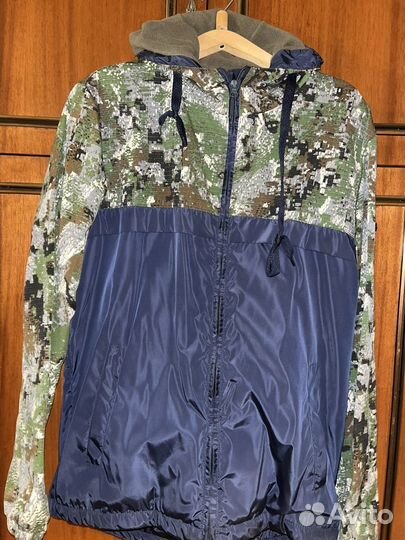 Камуфлжная ветровка