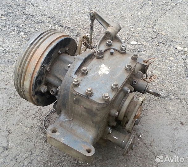 Продам раздаточную коробку ЗИЛ 131