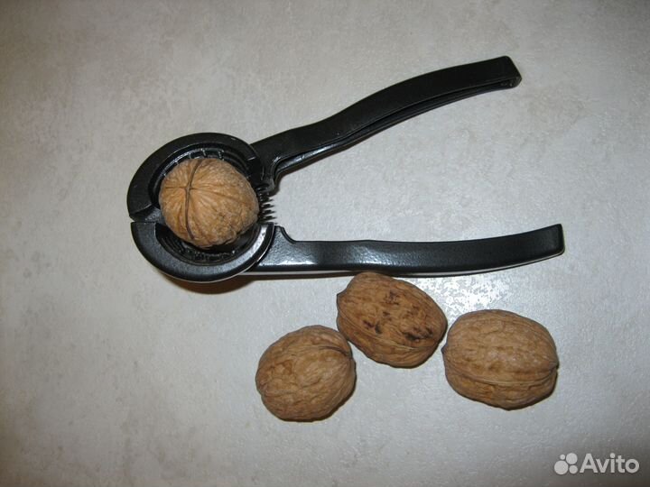 Орехоколка для колки орехов
