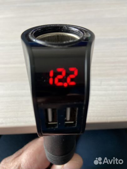 Автомобильное зарядное устройство