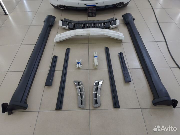 Задний бампер Infiniti QX70 S51