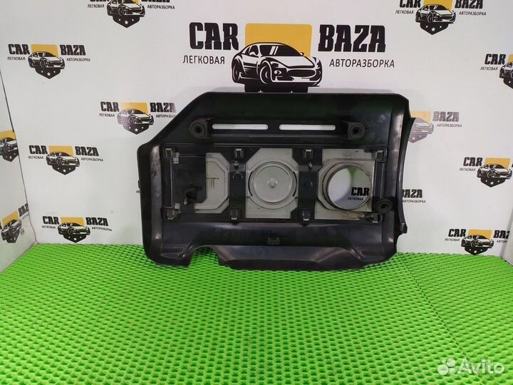 Крышка двигателя