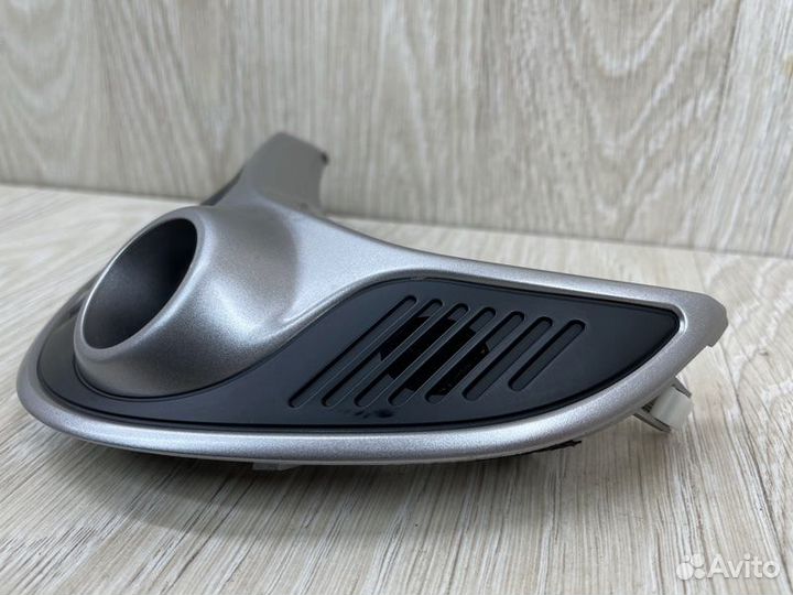 Накладка дефлектора передняя правая Hyundai Ix35