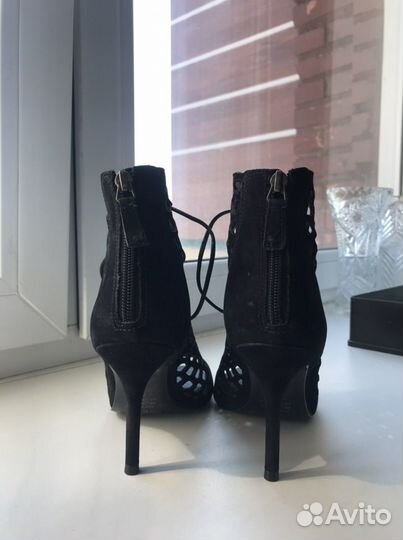 Туфли-босоножки