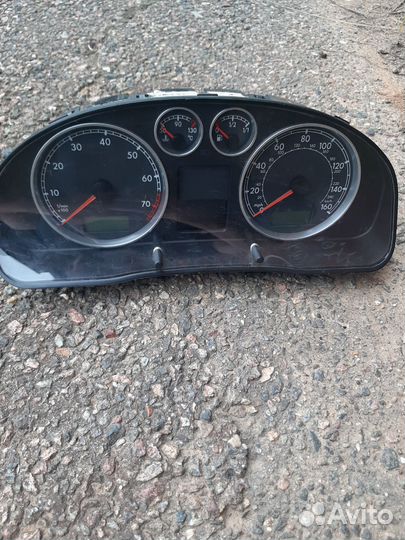 Щиток приборов Volkswagen passat B5