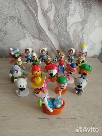 Свит боксы Смурфики из ленты и коллекции киндеров