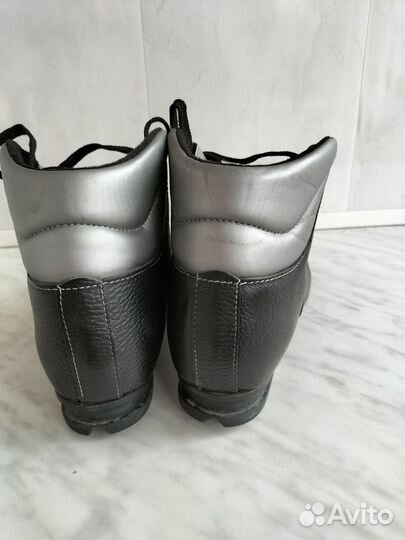 Лыжные ботинки 41 spine