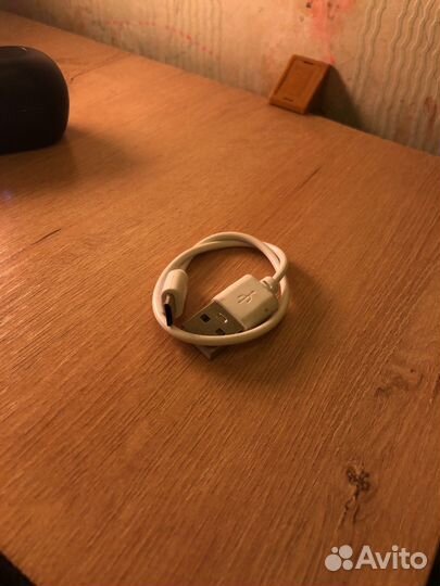 JBL T100TWS беспроводные наушники