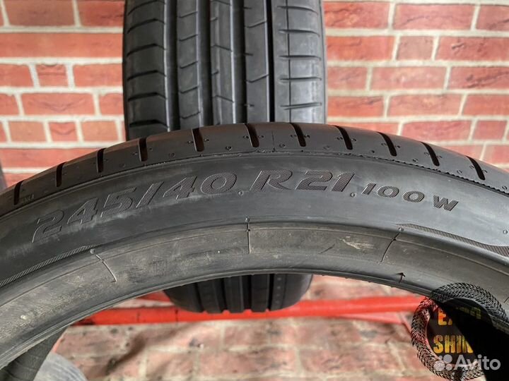 Pirelli P Zero PZ4 245/40 R21