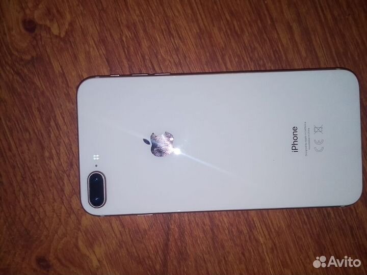 iPhone 8 Plus, 64 ГБ