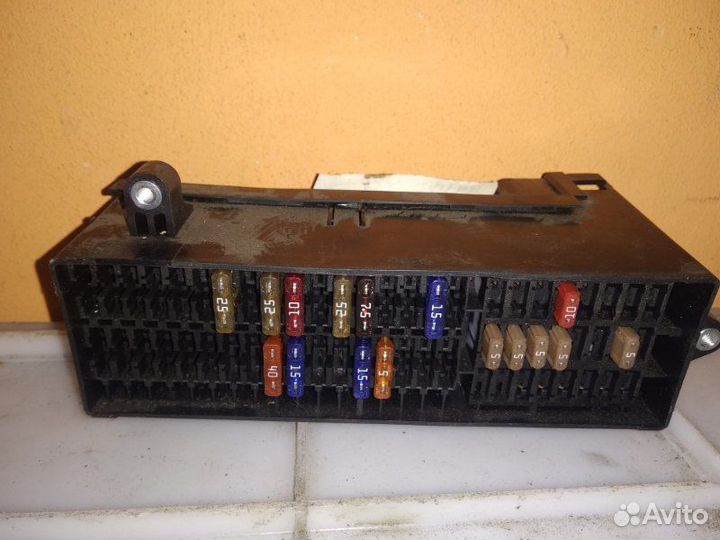 Блок предохранителей Volkswagen Caddy 2KB BSU 2008