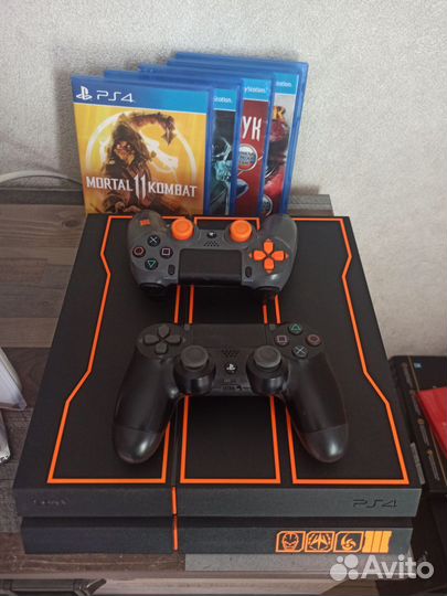 PS4 1TB, 2 геймпада и много игр
