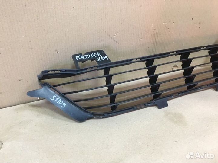 Решетка бампера передняя Toyota Fortuner 2 160