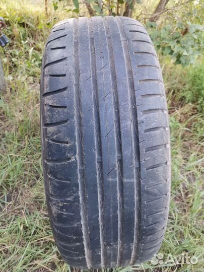 Nokian Tyres Hakka V 215/60 R16