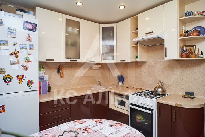 2-к. квартира, 50,7 м², 3/9 эт.