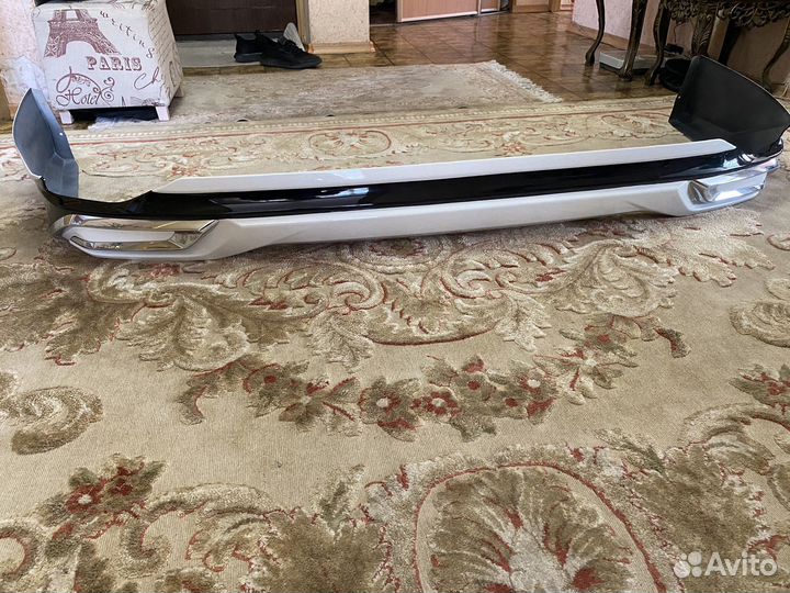 Задняя губа