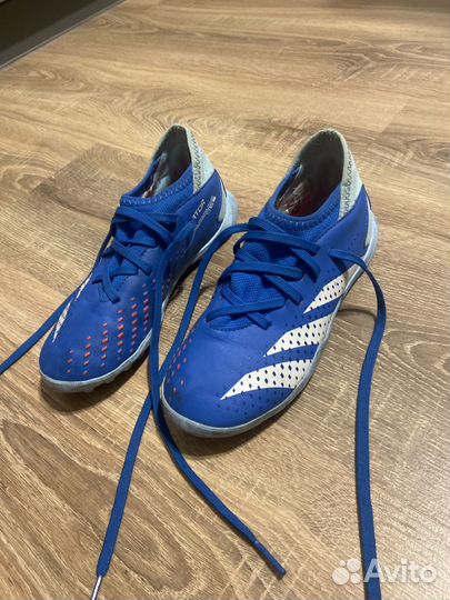 Футбольные бутсы adidas predator 33