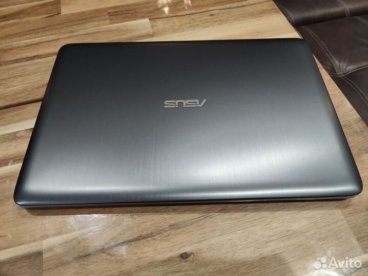 Asus K501U (Full HD/i3/SSD/940MX 2Gb)